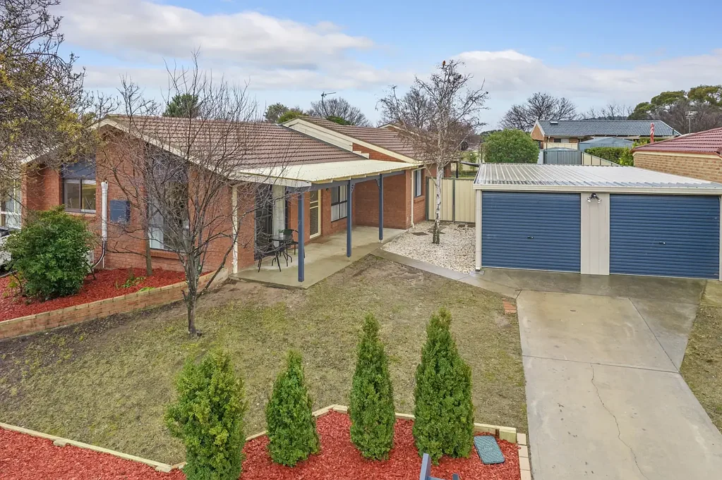 16 House Circuit, Banks, ACT 2906