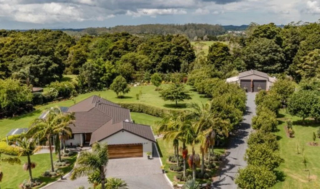 Kerikeri 4房  Premiere Locale, Beautiful Gardens, Huge Shed