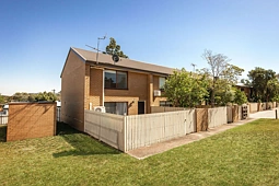 7/883 Padman Drive, Albury