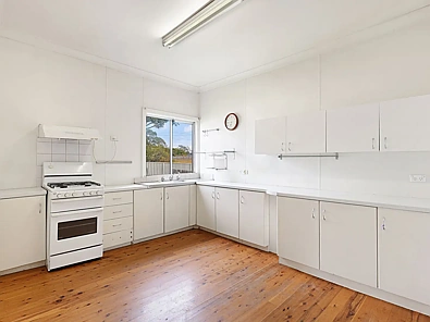 8 Railway Parade, Marulan, NSW 2579, 3 Bedrooms, 2 Bathrooms, House