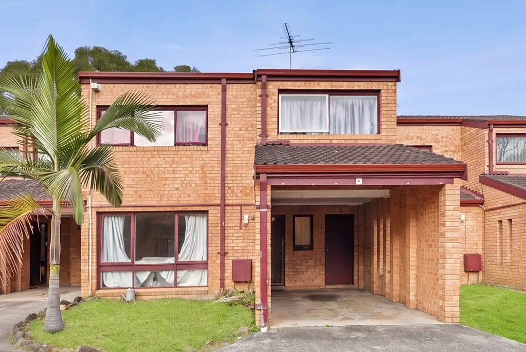 Ingleburn 3Kwarto Convenient Townhouse Living in a Prime Location