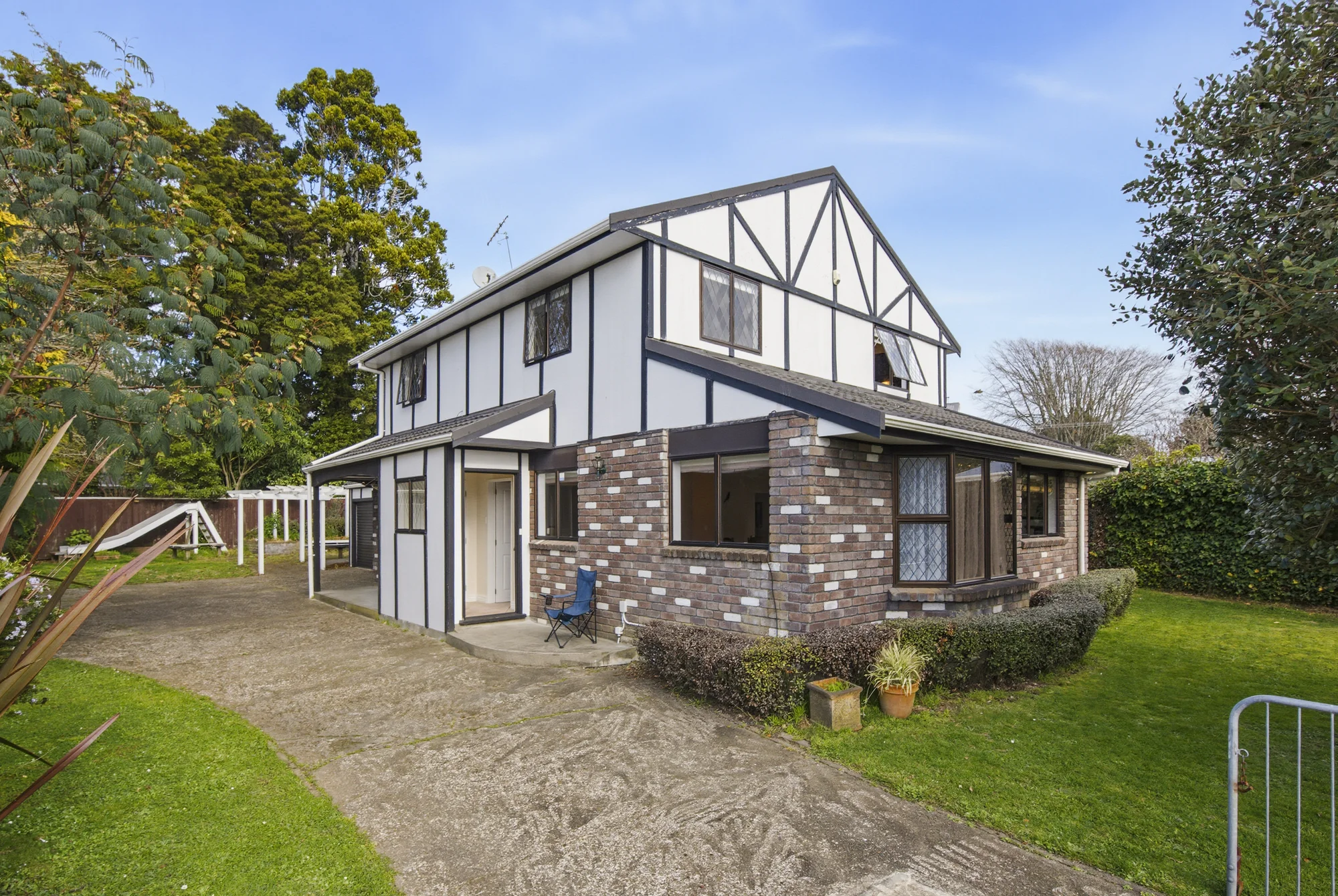 Levin 4Kwarto Sought-after Fairfield family home
