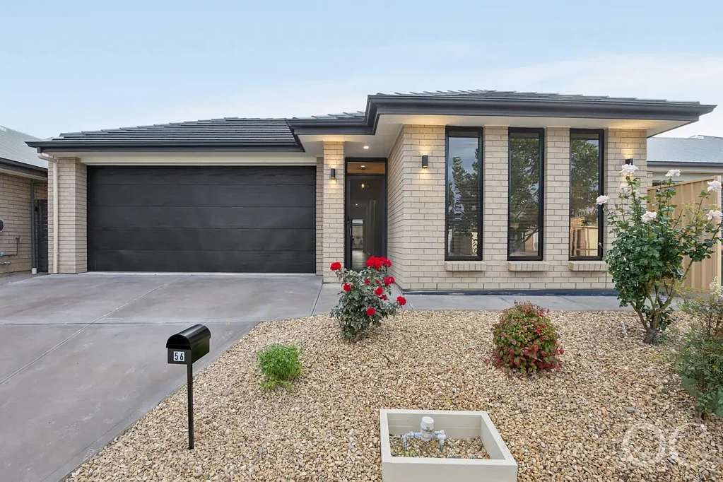 Seaford Meadows 4房  Open the Door to Fresh, Family Living