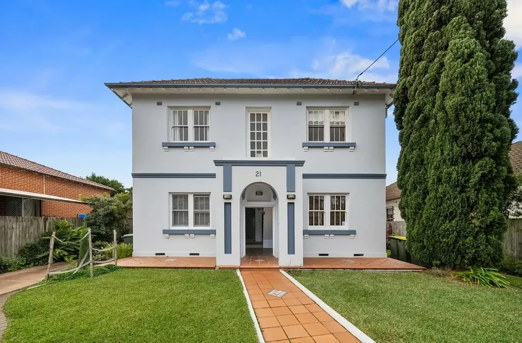 Charming Art Deco Living in the Heart of Ashfield