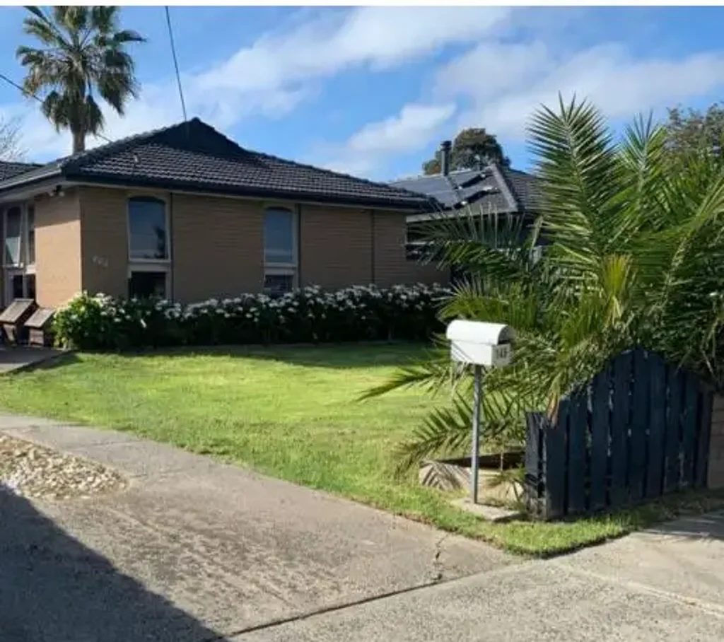WELL MAINTAINED FAMILY HOME