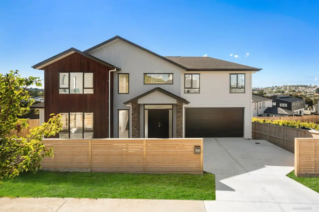 Albany Heights 7房 全新7卧靓宅，637㎡大地+387㎡奢华空间，​阳光露台+景观花园，尽享宁静与便利！ Space, Versatility and Prime Location