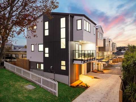 Kelston 3房  New Year Opportunity: Urgent Sale !