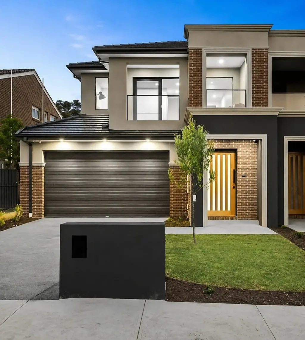 LUXURY LIVING IN A PRIME LOCATION
