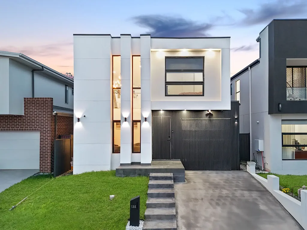Austral 5ਬੈੱਡਰੂਮ Contemporary Luxury Meets Tranquil Living