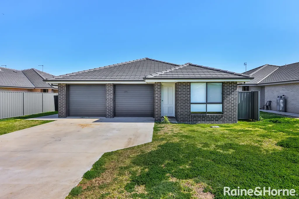 Tamworth 6 Bedroom Dual Income