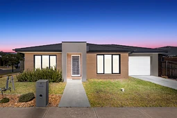 2 Tangerine Road, Manor Lakes