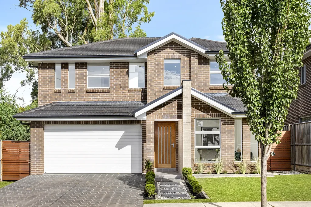 Schofields 4Zimmer North Facing, Family retreat on Rare 564 sqm land size - Potential to add a Pool or Granny Flat (S.T.C.A.)!