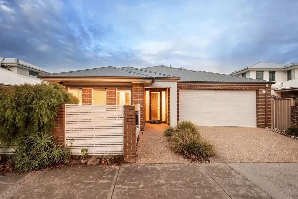 10 Clarendon Avenue, Wodonga, VIC 3690