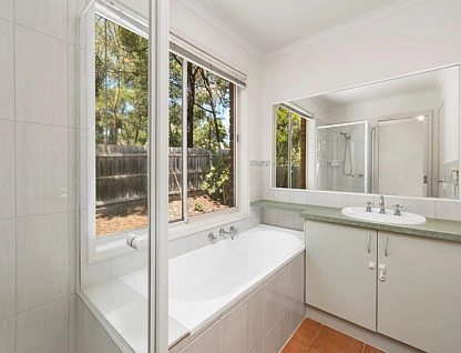 2/5 Scarlet Oak Court, Blackburn South, Inner East Melbourne, 3 Kuwarto, 1 Banyo, Unit