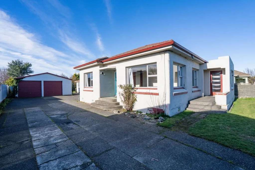 Strathern 3 Bedroom Big on Space, Full of Potential!