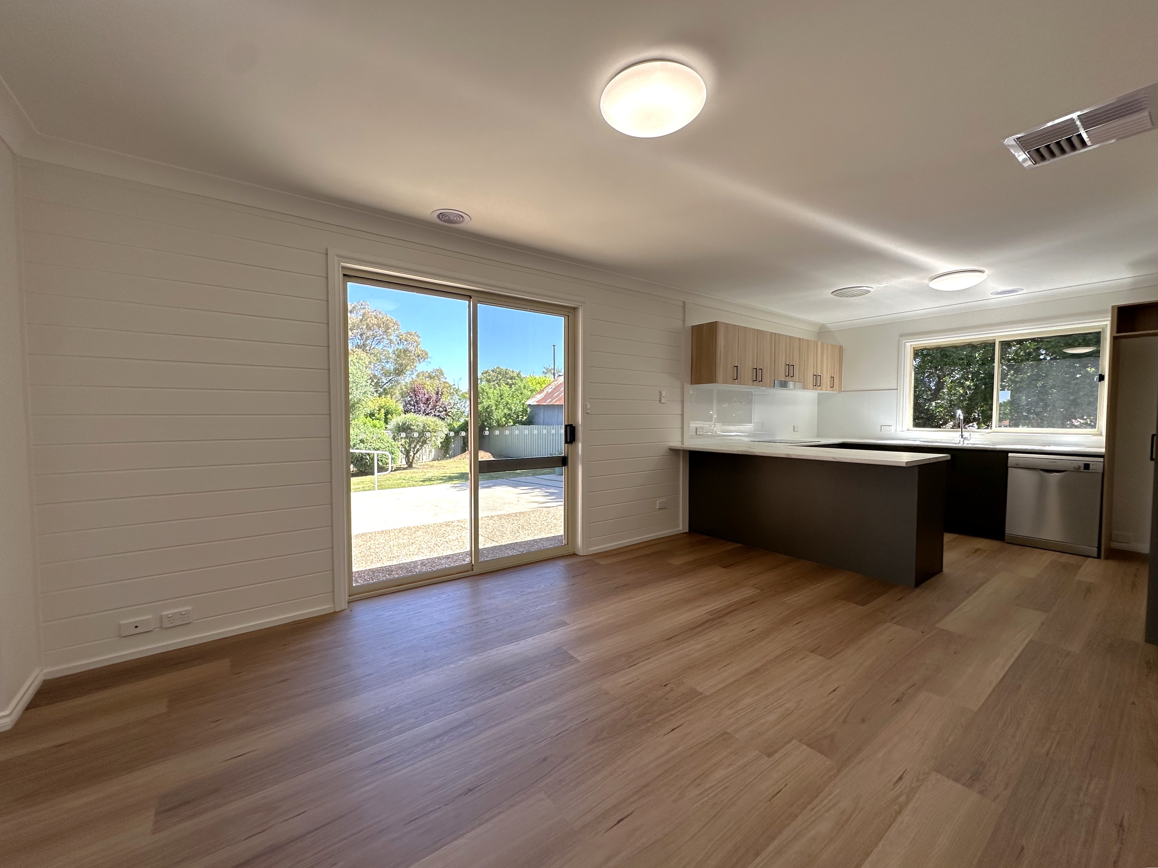 4 TWYNAM CT, YOUNG NSW 2594, 0 રૂમ, 0 બાથરૂમ, House