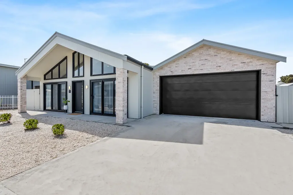 Robe 3ਬੈੱਡਰੂਮ 'Lily by the Lake' - Architectural luxury in coastal Robe