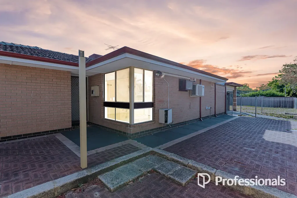 Spacious 3-Bedroom Home Opposite Park