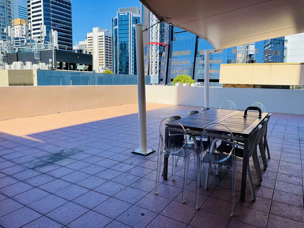 CONVENIENT CITY LIVING WITH HUGE PRIVATE BALCONY @ FRISCO APARTMENTS