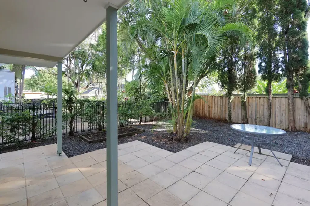 MODERN THREE BEDROOM UNIT