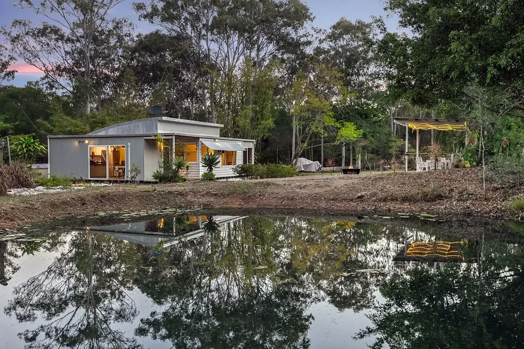 Booral 2房  Incomparable, Irreplaceable - Character & Charm on 5 Acres