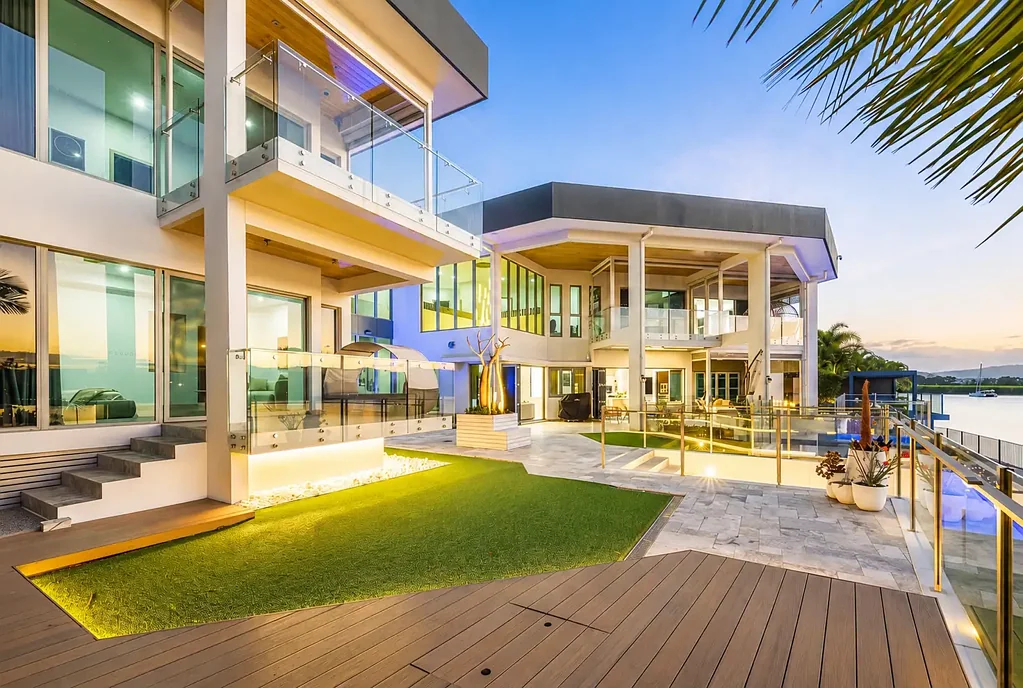 Hope Island 6Kwarto An Exceptional Waterfront Estate of Unrivalled Scale & Luxury