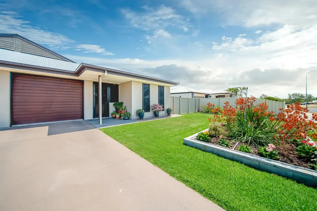 2/2 Morgan Place, Emerald, QLD 4720