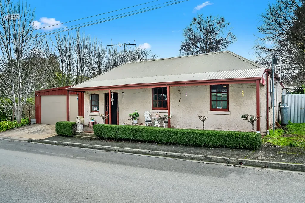 Woodside 3 Bedroom Character & Convenience