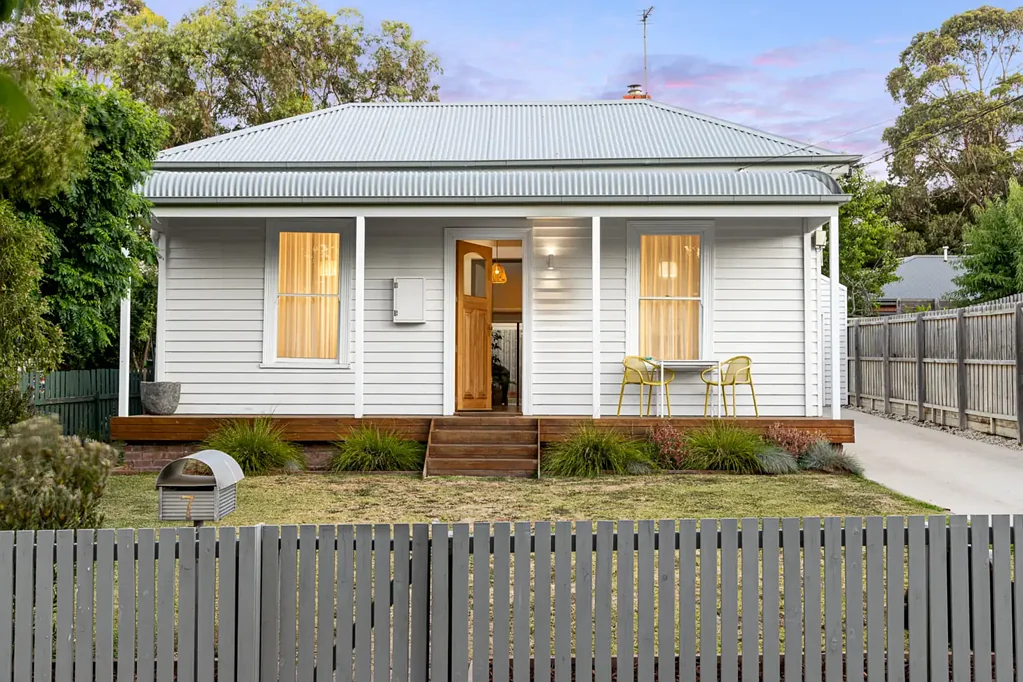 7 Peake Street, Golden Point, VIC 3350