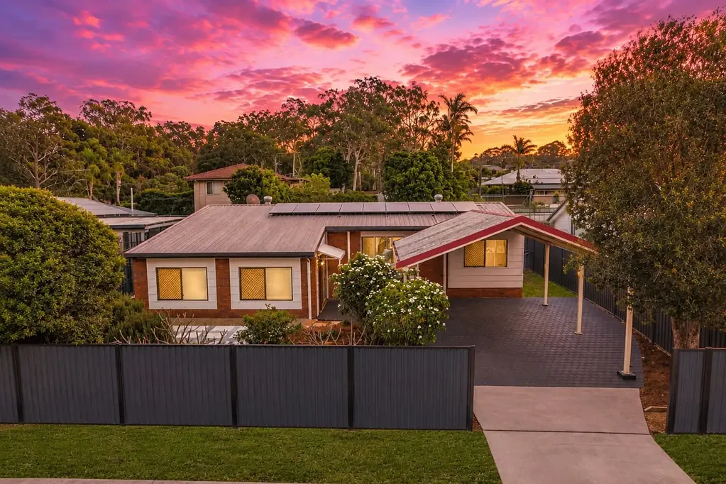 Alexandra Hills 4Moenga Modern Home in a Convenient Location of Alexandra Hills