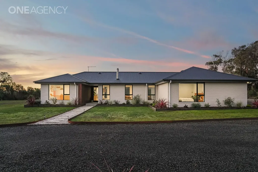 Bridport 3ਬੈੱਡਰੂਮ Open Home | Fri 14th Aug 5pm - 6pm | Sat 15th Aug 9am - 10am | Sun 16th Aug 10am - 11am