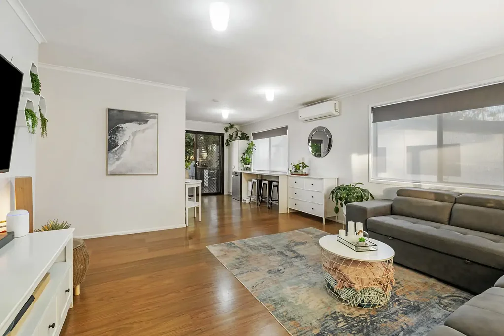 Strathpine 3कमरा Spacious Home with Huge Multi-Purpose Space and Endless Potential!