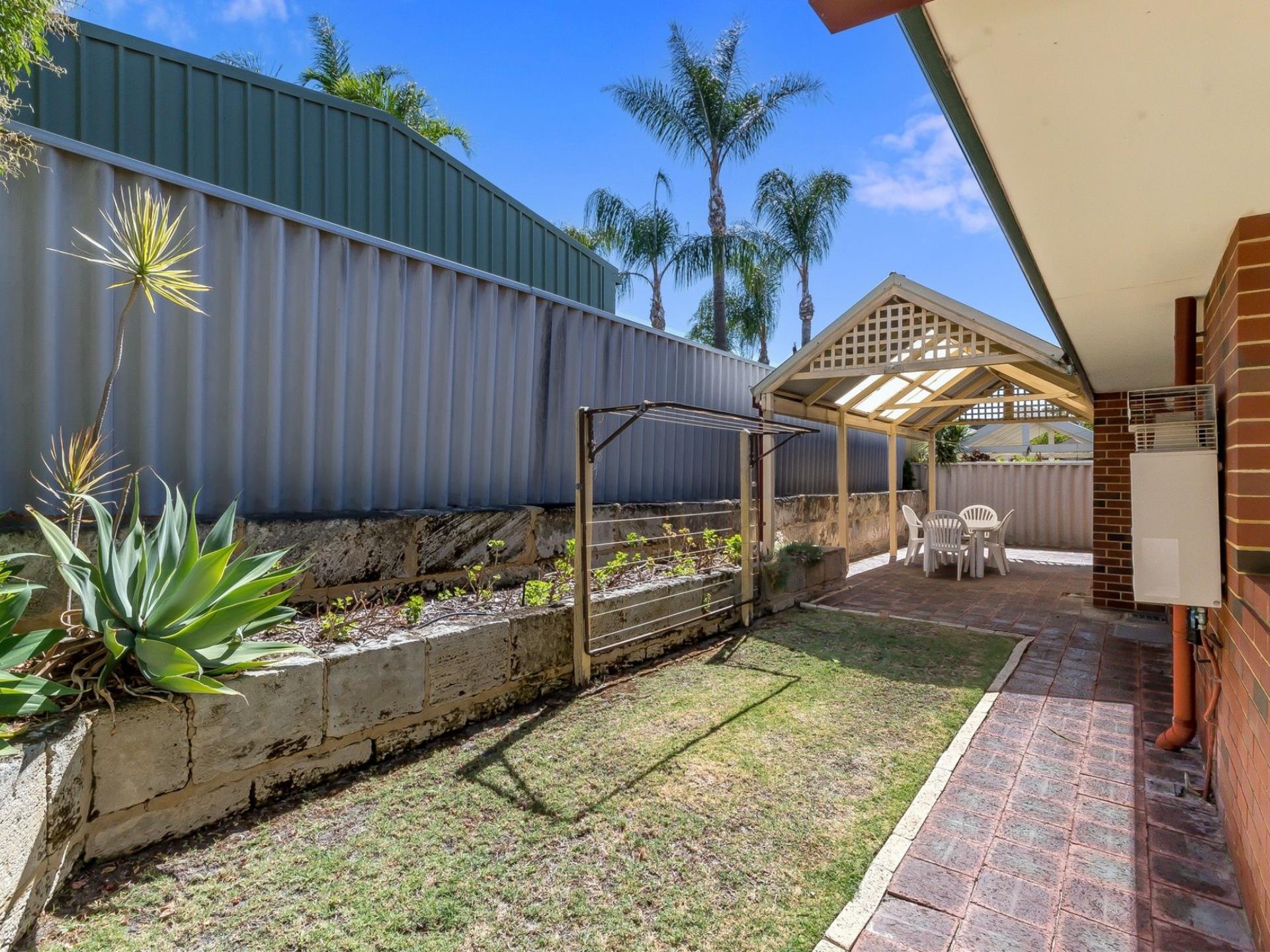 UNIT 5 22 WHITFIELD ST, BASSENDEAN WA 6054, 0部屋, 0バスルーム, House