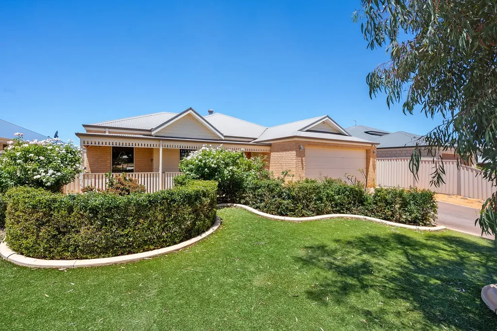 6 PIRA AVENUE, Karlkurla, WA 6430