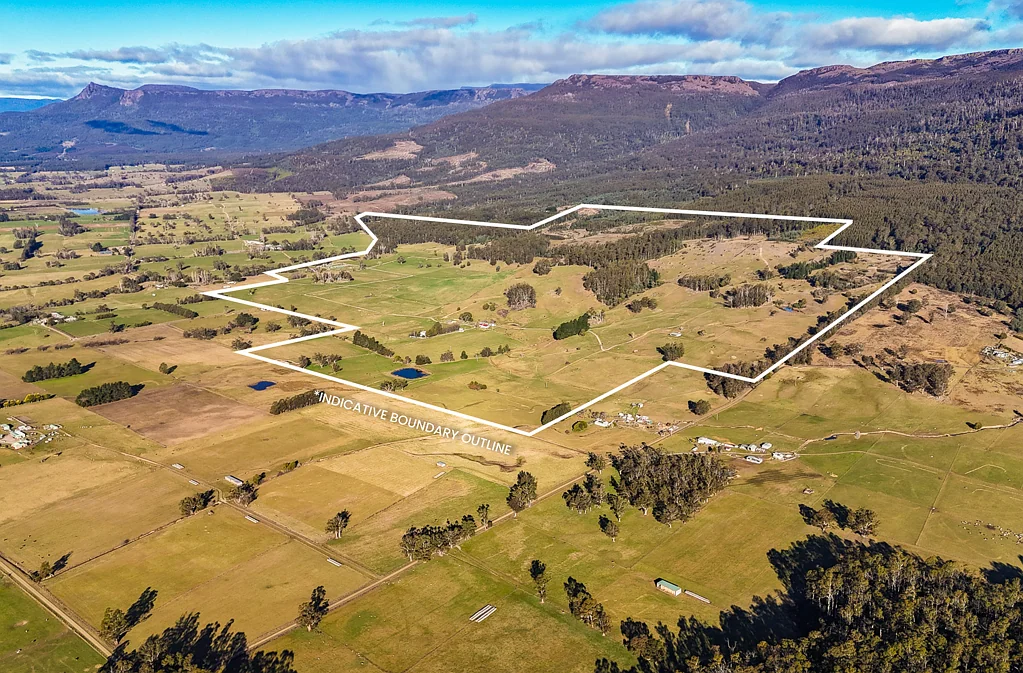 Caveside Outstanding grazing property in the mole creek/caveside area