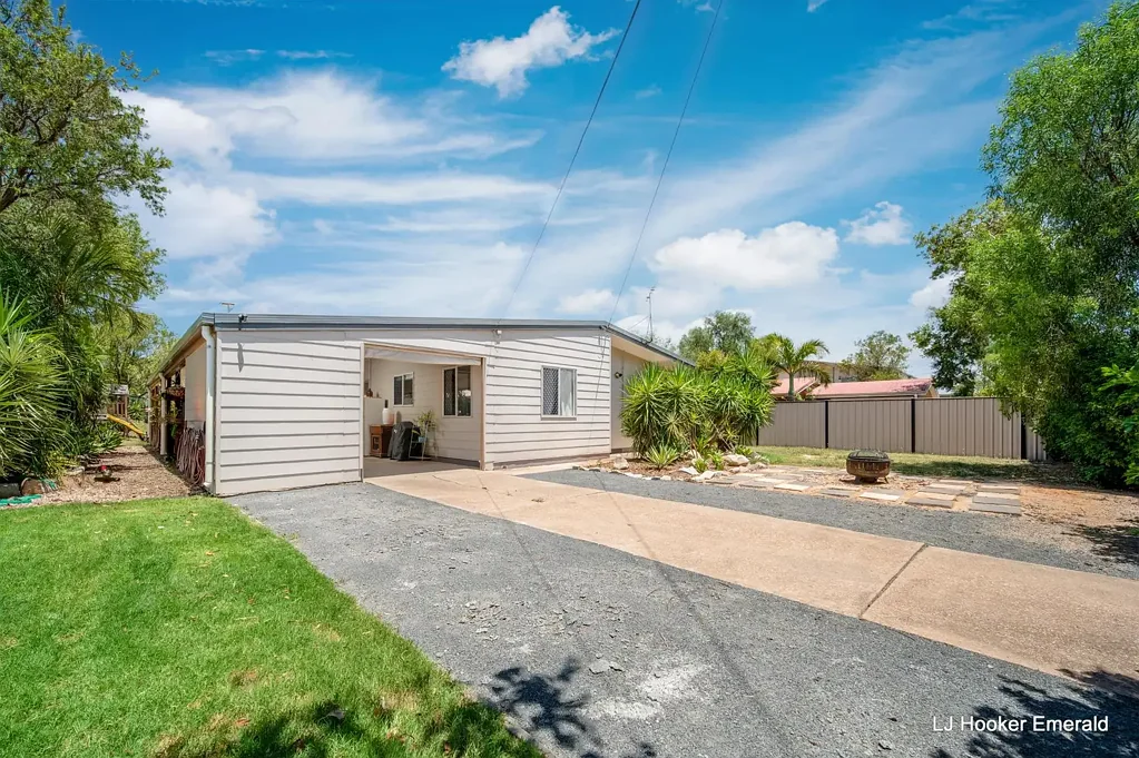 16 Garnet Street, Emerald, QLD 4720