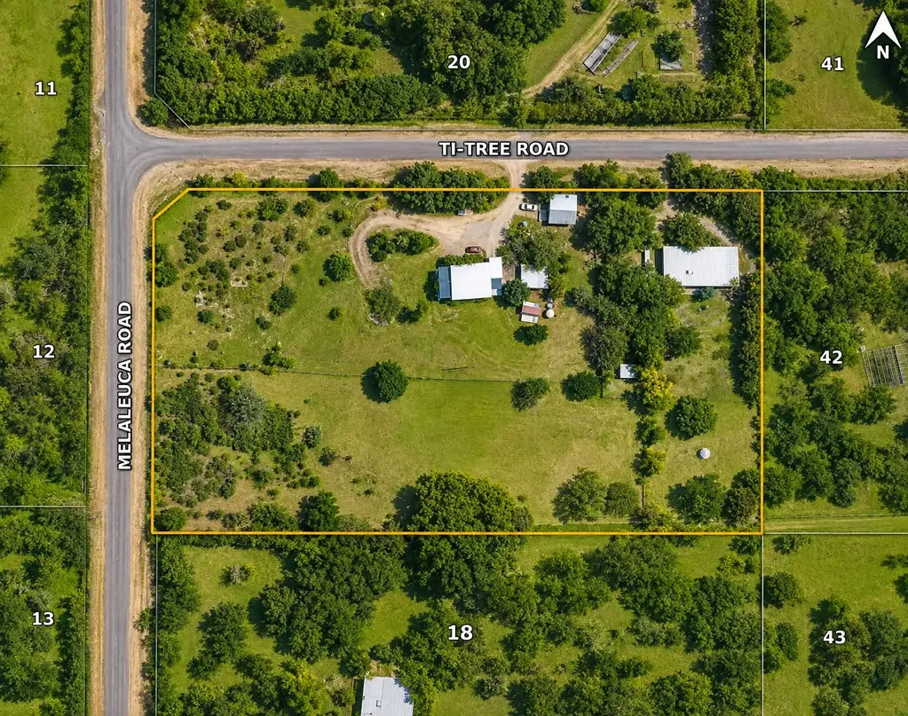 Howard Springs 4ਬੈੱਡਰੂਮ 5 Acres, 3 Homes & Income Potential
