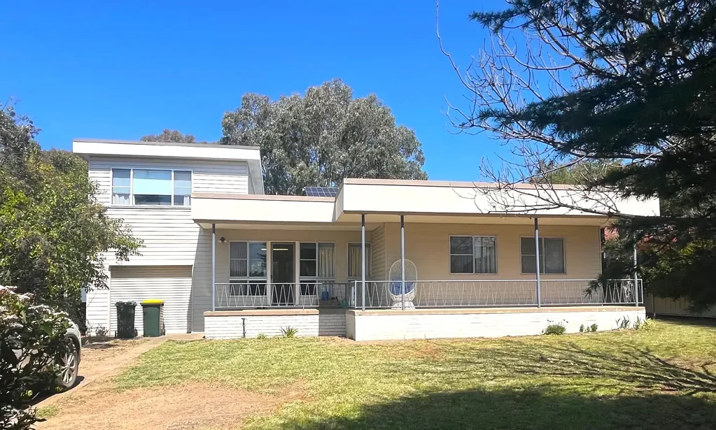 Coonabarabran 3房  Spacious, Solid & Full of Potential