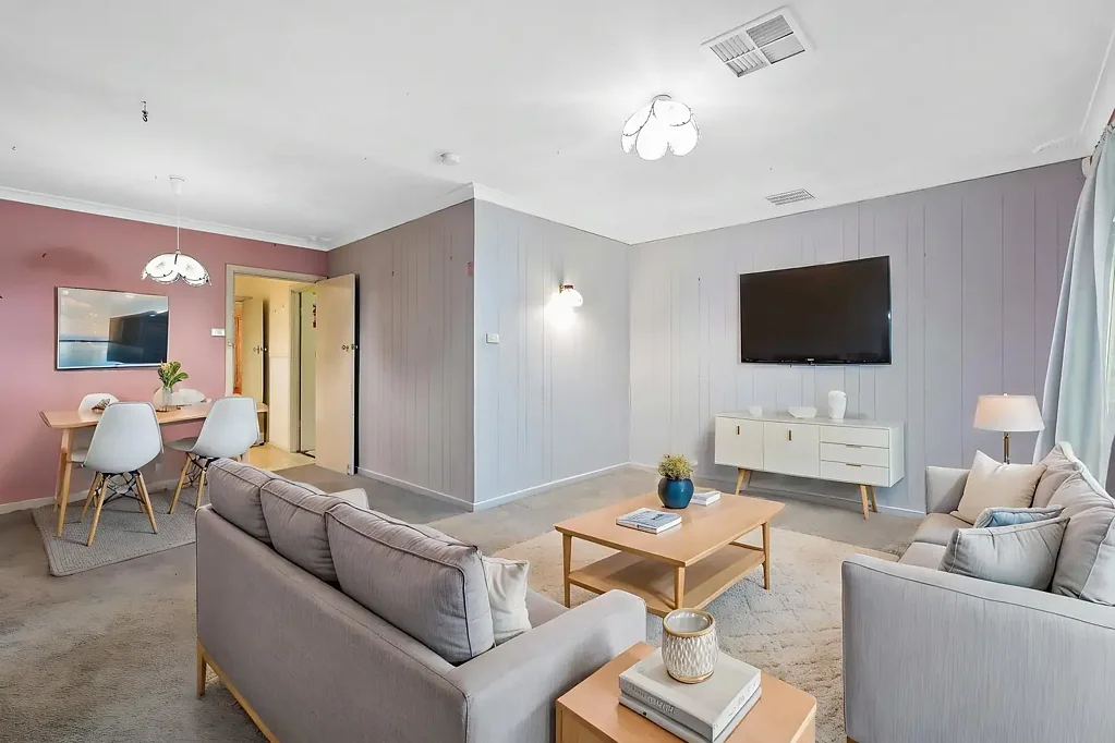Langford 3ห้องนอน Versatile Living with Multiple Parking, Outdoor Space & Bonus Detached Studio