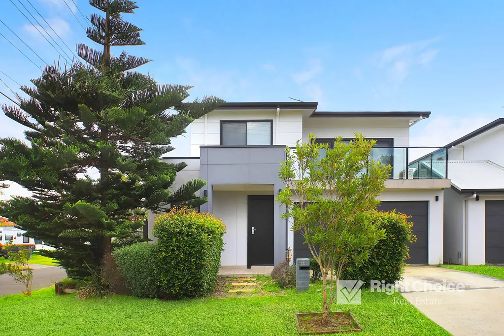 Barrack Heights 3房  Modern Elegance in a Prime Location