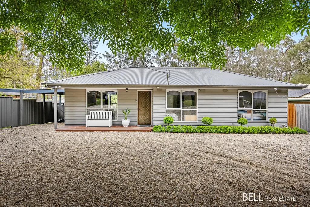 9 Cairncroft Avenue, Launching Place, VIC 3139