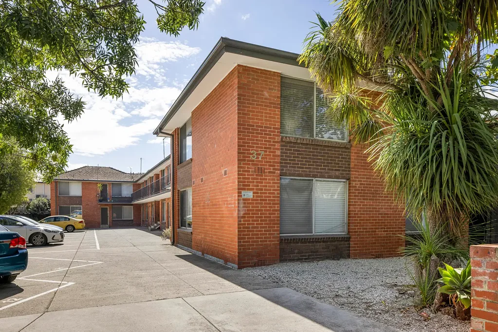 2/37 Grange Road, Fairfield, VIC 3078