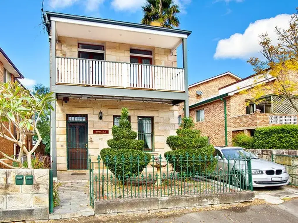 Charming 1-Bedroom Apartment for Rent in Desirable Rozelle Suburb