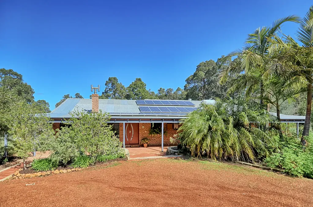 Mundaring 5ਬੈੱਡਰੂਮ Something for all seasons...