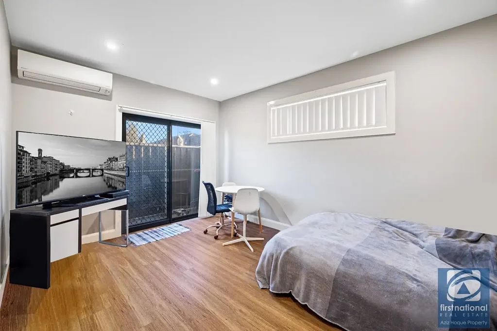 STUNNING FULLY FURNISHED STUDIO CLOSE TO ALL AMENITIES!