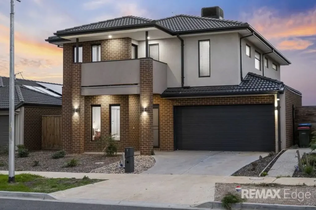 Stunning 5 Bedroom Double-Storey Home in the Heart of Tarneit