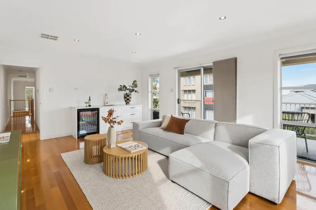 Mawson Lakes 4ห้องนอน The Wait is Over!