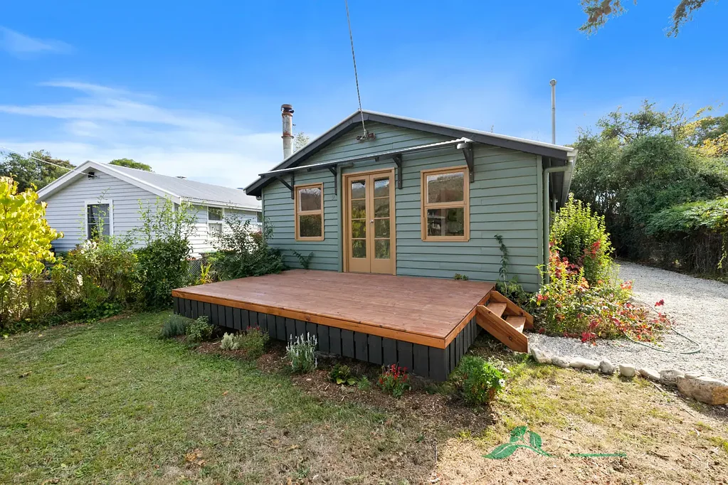 9 Freeburgh Avenue, Mount Beauty, VIC 3699