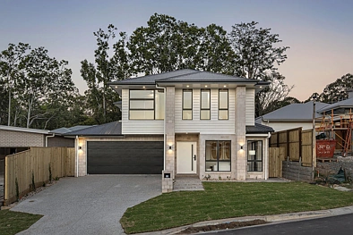 Park Ridge 6 Slaapkamer Brand New 2-Storey with 6 Beds & Dual Living Versatility