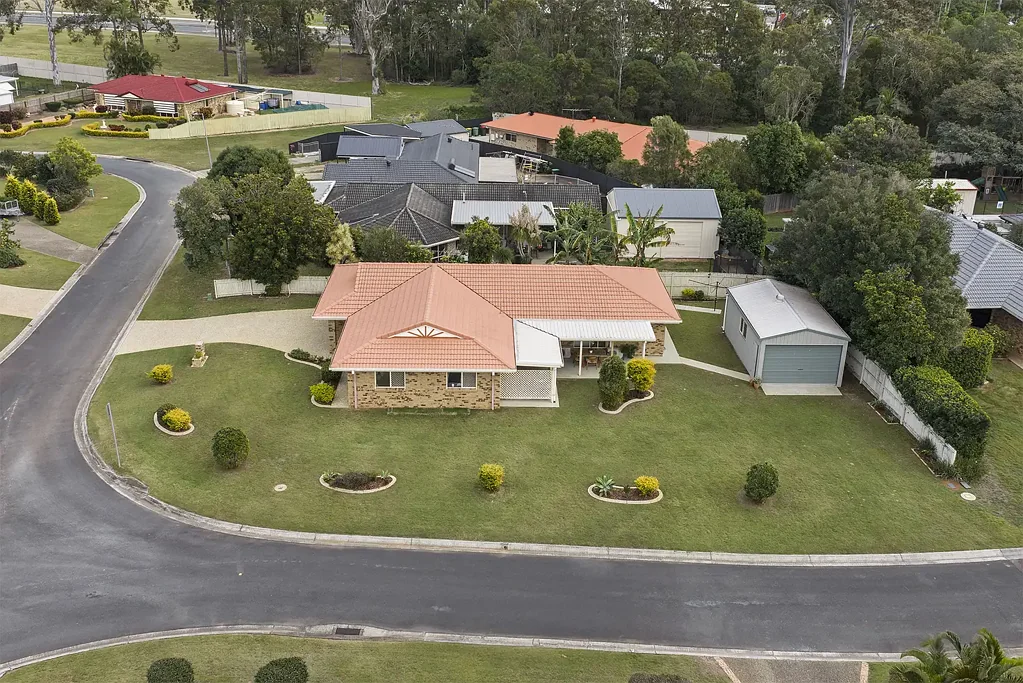 Murrumba Downs 4chambre Family Home on 803sqm Corner Block